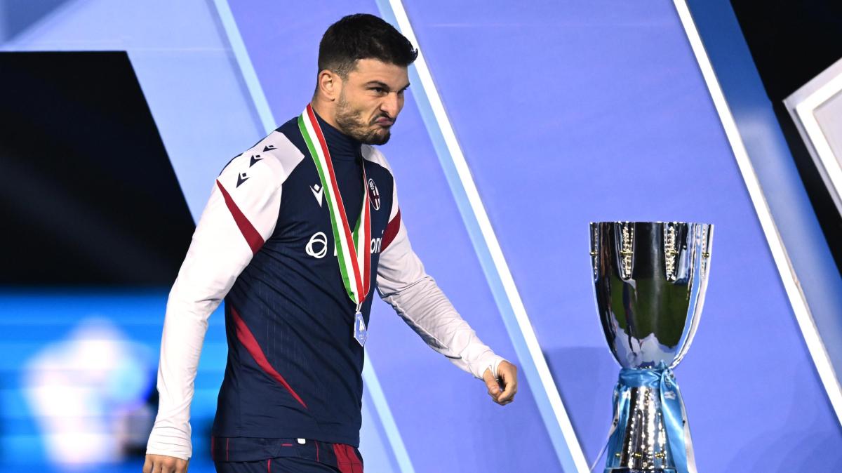 Riccardo Orsolini, pronto a rinnovare con il Bologna. Di cui è diventato bandiera