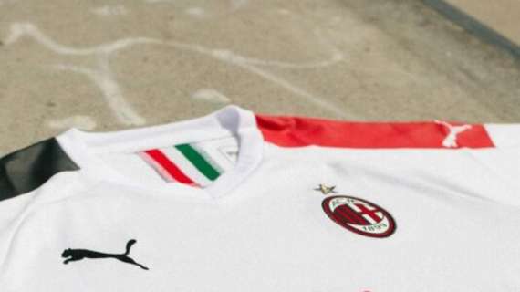 FOTO - Milan, presentata la seconda maglia per la stagione 2019/20