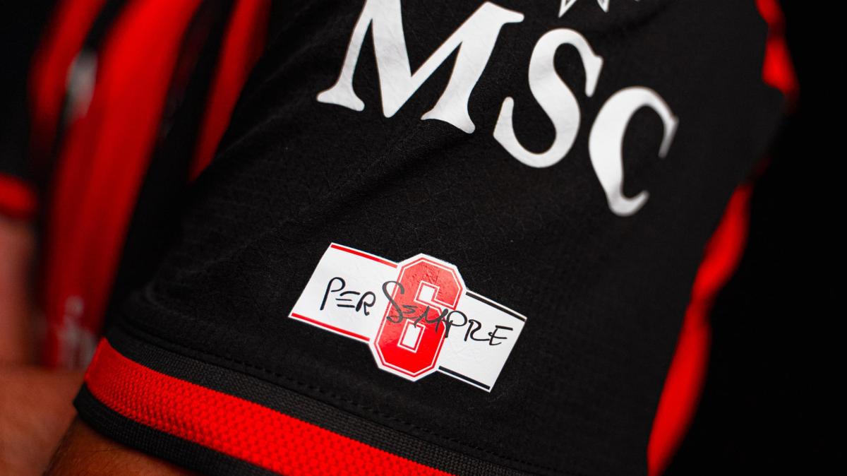 “6 per sempre”: sulla maglia del Milan il tributo a Franco Baresi