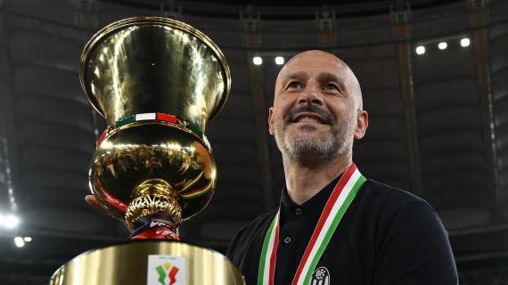 "Bologna in estasi, Coppa Italia dopo 51 anni". La Stampa titola sui rossoblu