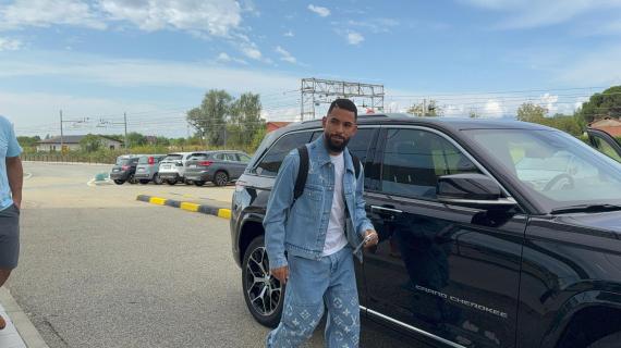 Juventus, Douglas Luiz a Caselle: il centrocampista in partenza per l'Inghilterra