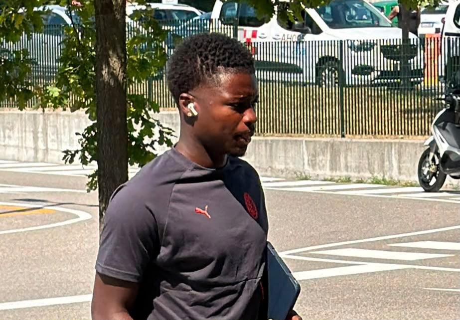 Milan, Cisse: "Ero un tifoso fin da bambino, essere qua è speciale"