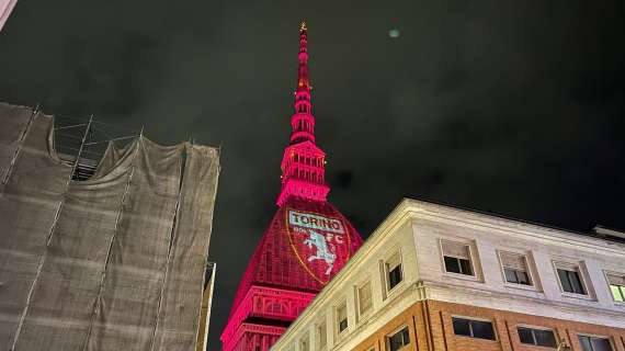 73 anni dalla tragedia di Superga: la Mole Antonelliana si tinge di granata per il Grande Torino