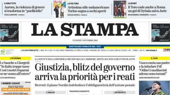 La Stampa in prima pagina sul Torino: "I granata cadono a Roma: Dybala salva Juric"