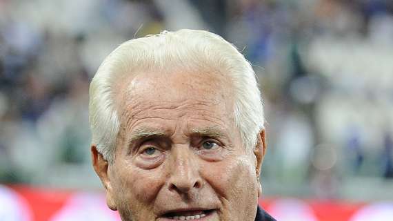 L'ultimo viaggio di Boniperti. La Stampa: "Bandiera di un calcio che non c'è più"