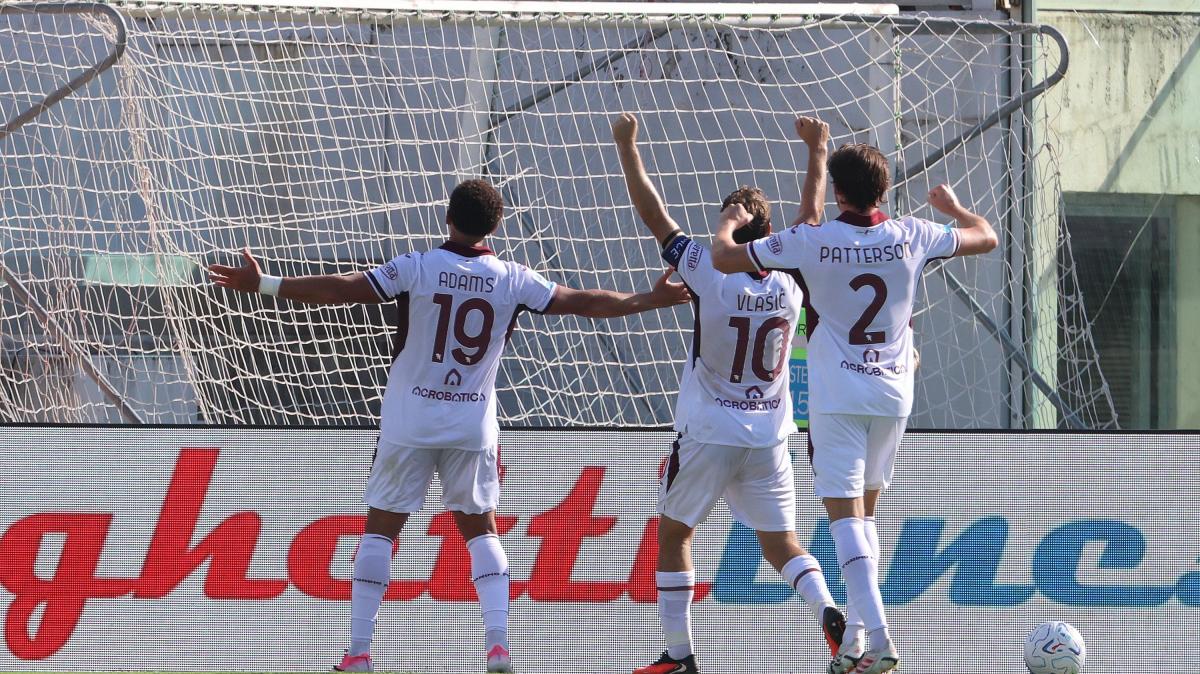 Pellegrino illude la Fiorentina, poi il buio. Mandragora-Adams regalano al Torino i tre punti
