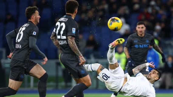 Non c'è due senza tre: il Napoli si fa riprendere all'87 dalla Lazio, terzo pari di fila per Conte