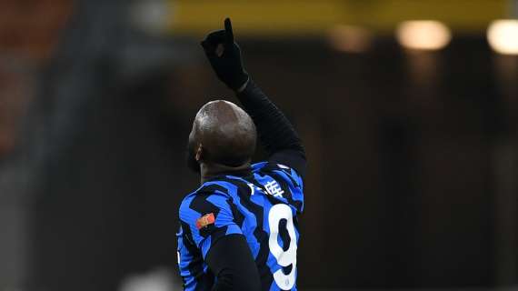 Il gigante Lukaku esalta l'Inter. Corriere della Sera: "Con lui la squadra vola, Icardi chi?"
