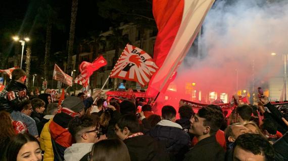 In oltre 35mila per Bari-Palermo. La Lega B omaggia lo spettacolo del San Nicola