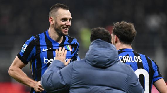 Subito Zalewski, l'Inter evita il ko nel derby. Inzaghi polemico: "C'era rigore". Preso Sucic