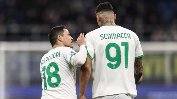 L'Inter traballa, Sassuolo show a San Siro: 2-0 al 45', non mancano i fischi