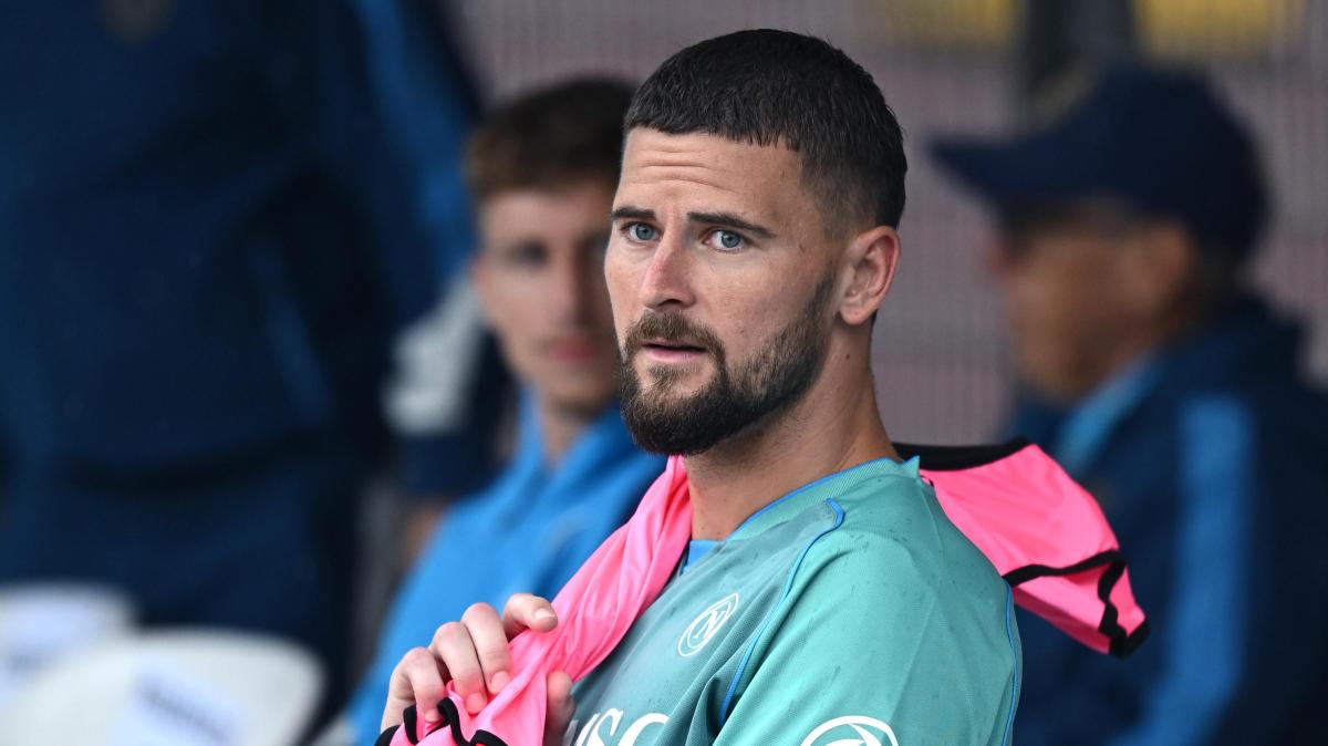 Contini: "Fare parte del Napoli è un privilegio. Chi tira più forte? I brasiliani"