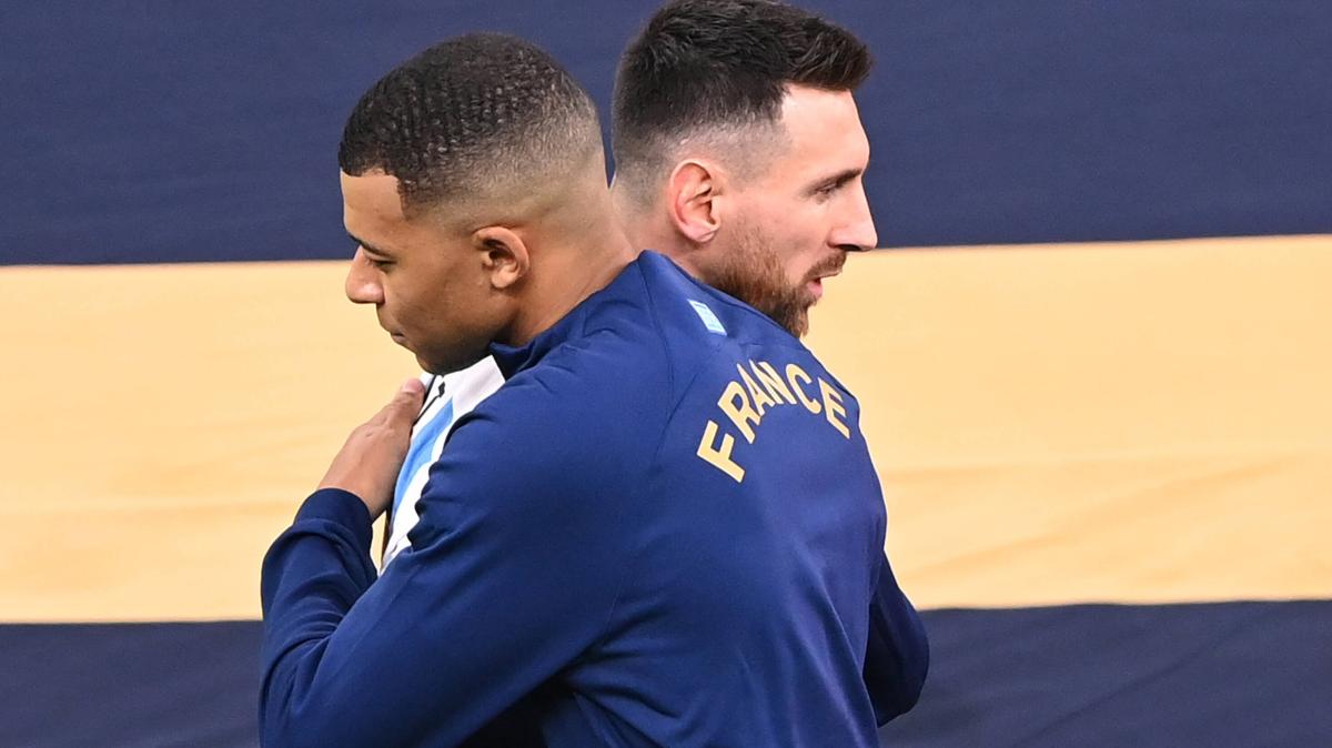 Ronaldo 'escluso' anche dai suoi: il duello del calcio Mondiale ora è Messi vs Mbappé