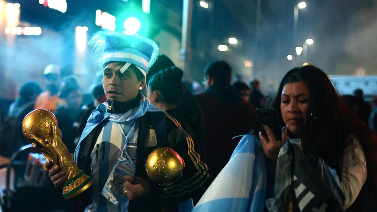 Mondiali: Argentina sconfitta in finale, ma Milei indice festa nazionale