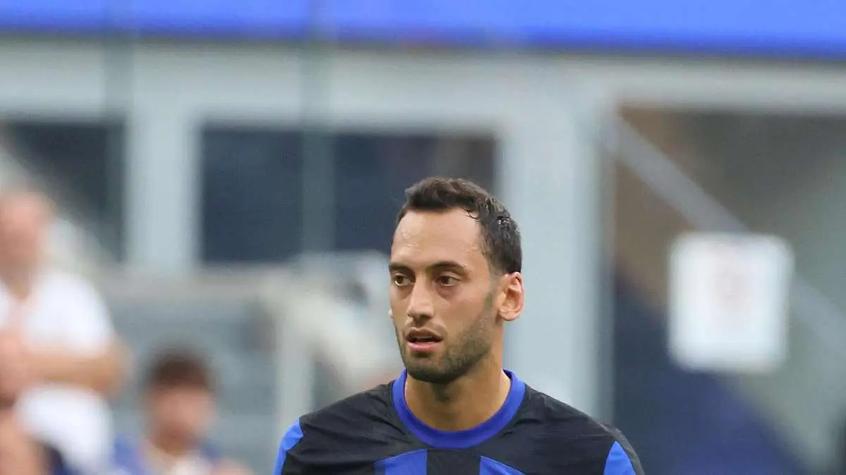 Le pagelle di Calhanoglu - Non arriva alla sufficienza. Allegri lo lascia libero, poco da sbuffare