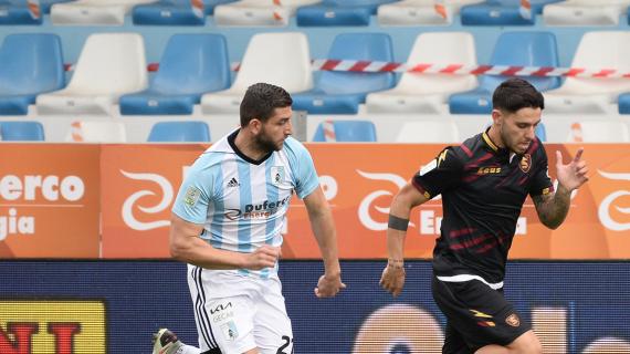 Salernitana, l'arrivo dei due nuovi acquisti Villa e Coppolaro