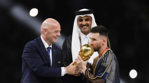 Argentina campione, Messi veste il 'Bisht'. Berruto: "Ci sono foto che fanno pensare"
