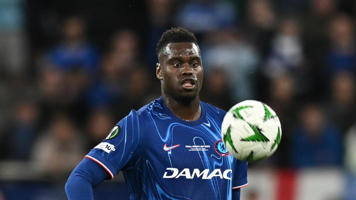 Il Napoli punta Badiashile ma solo in prestito. Il Chelsea lo valuta 15 milioni di euro