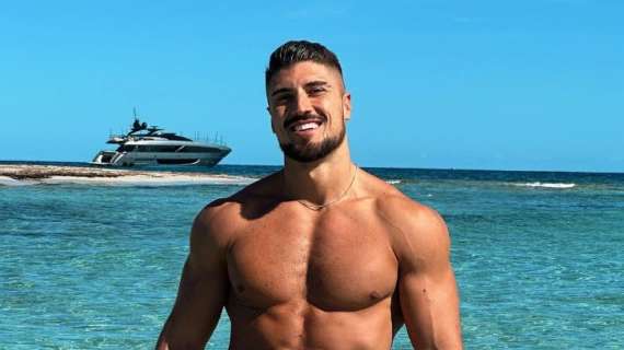 Dai campi di calcio al mondo del porno passando per Temptation Island. La svolta di Guerrero
