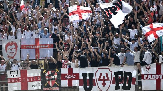 Padova, Ultras e Appartenenza Biancoscudata invitano ad abbonarsi in Tribuna Fattori