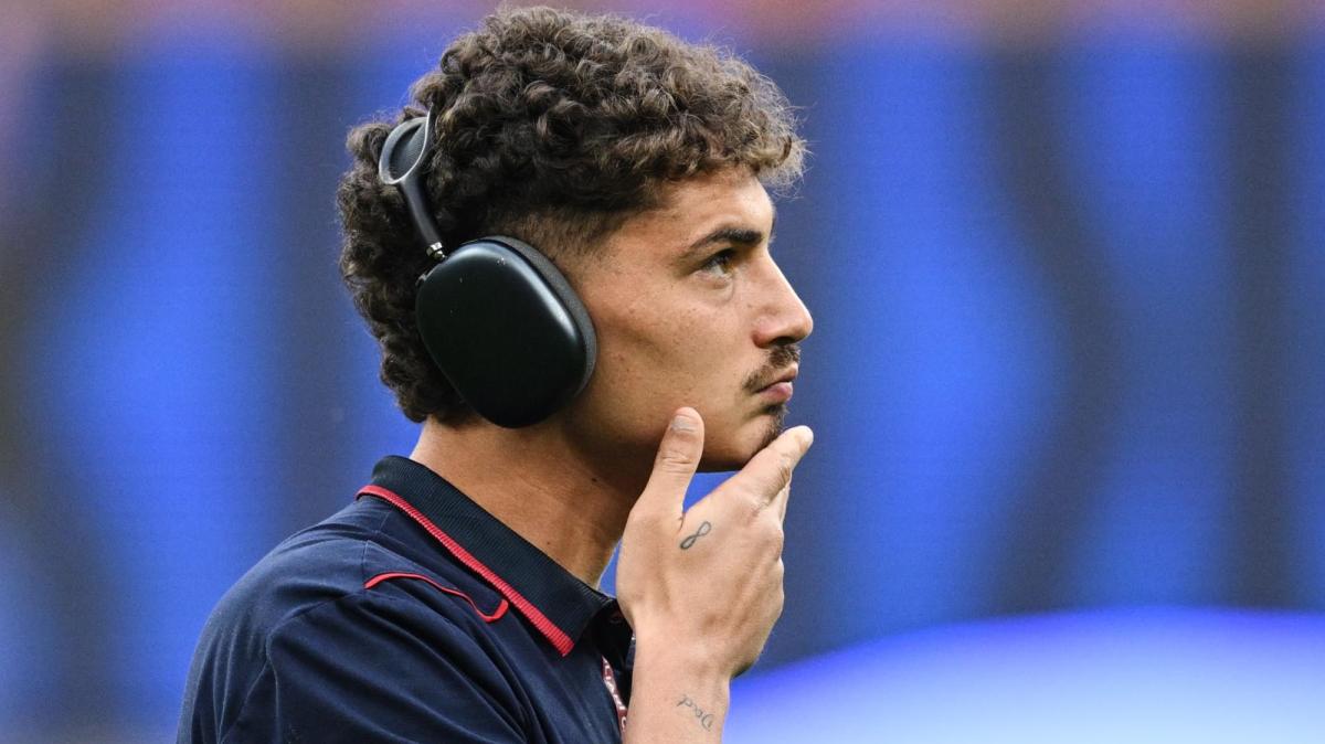 Paolino a Esposito: "Come ti ripresenti a Cagliari? Per me non dovrebbe più tornarci"