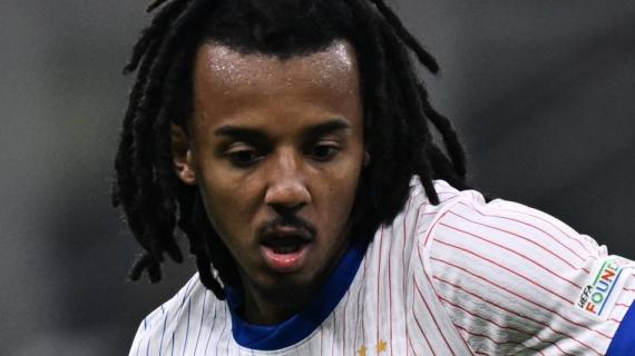 Il Barcellona si stringe per l'Inter: Koundé prende un aereo con i tifosi per Milano