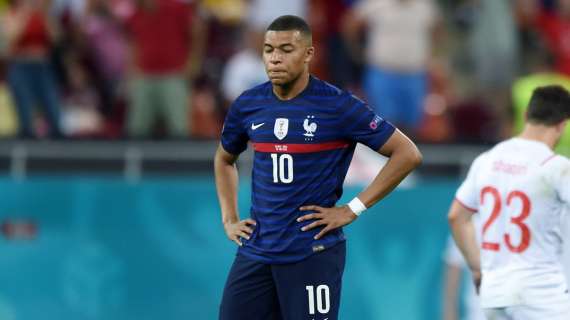 Real Madrid, niente follie per Mbappé. L'attaccante è in scadenza col PSG nel 2022