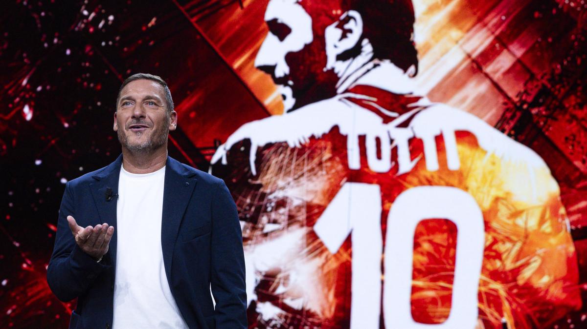Totti: "Roma candidata per lo scudetto insieme all'Inter. Tra 10 o 15 giornate vedremo"