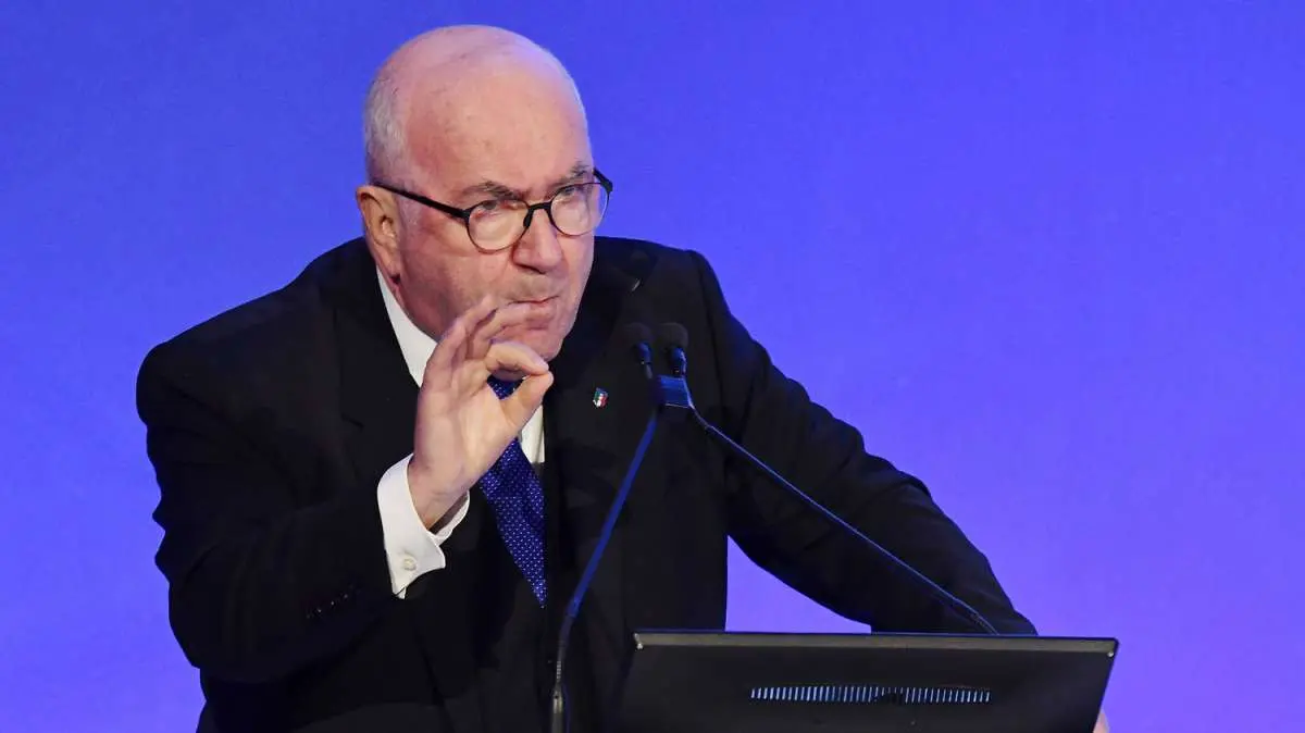 Tavecchio: "Dopo di me nessuno ha fatto meglio. Sono stato l'unico a dimettermi"