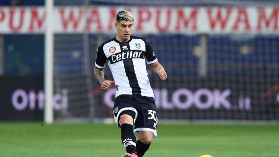 Parma, Valenti piace all'Independiente, ma il suo agente vuole resti in Europa