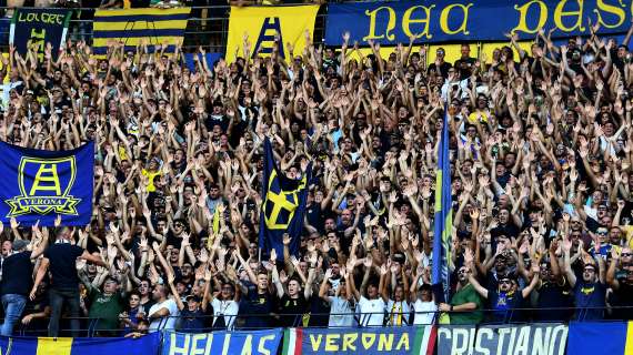 Hellas Verona, timida contestazione al termine del match contro il Napoli: cori contro Setti