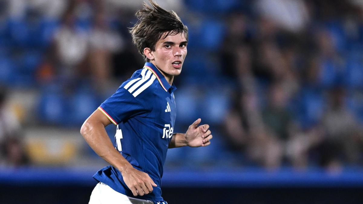 Il Como ribalta l'Al Ula: da 0-1 a 3-1, Cuenca e Azon regalano la vittoria a Fabregas