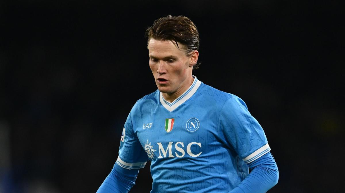 Dalle critiche agli applausi, "McFratm spinge gli azzurri". Il Mattino carica McTominay per Udine