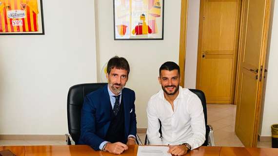 TMW - Iago Falque al Benevento in prestito secco: la foto della firma dello spagnolo