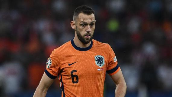 De Vrij MVP di Olanda-Turchia: "Mercato? Sono felice all'Inter, mi vedo ancora nerazzurro"