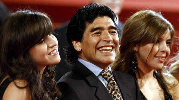Argentina, aumentano i contagi. La figlia di Maradona contro le polemiche: "Non incolpate papà"