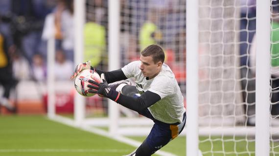 Rientrato a Valdebebas, Lunin spegne le voci di mercato: resterà al Real Madrid