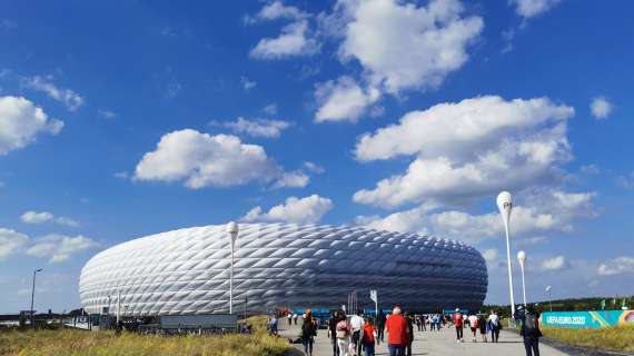 Una nuvola piena di sogni: l'Allianz Arena è già vestita a festa per Belgio-Italia