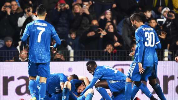 Juventus in blu notte: svelata la seconda maglia per la prossima stagione. Le immagini