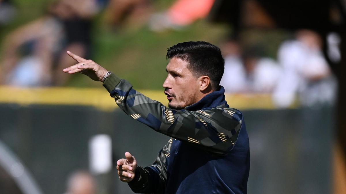 Cagliari, Pisacane glissa su Esposito: "Mi concentrato su quanto hanno fatto i ragazzi"