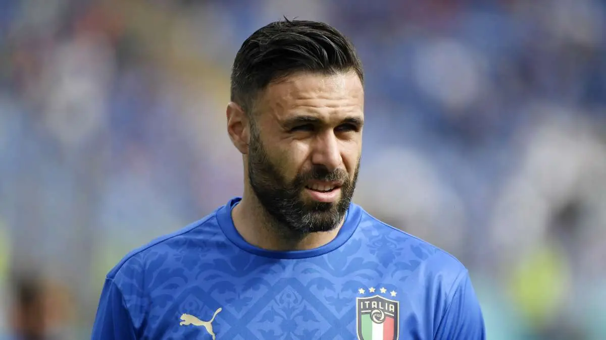 TMW - Italia, forfait di Sirigu: oggi rientra al Genoa. Partiranno per Belfast 25 giocatori