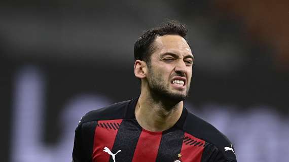 MilanNews durissimo con Calhanoglu: "Saluta un traditore. Maldini non si strappa i capelli"