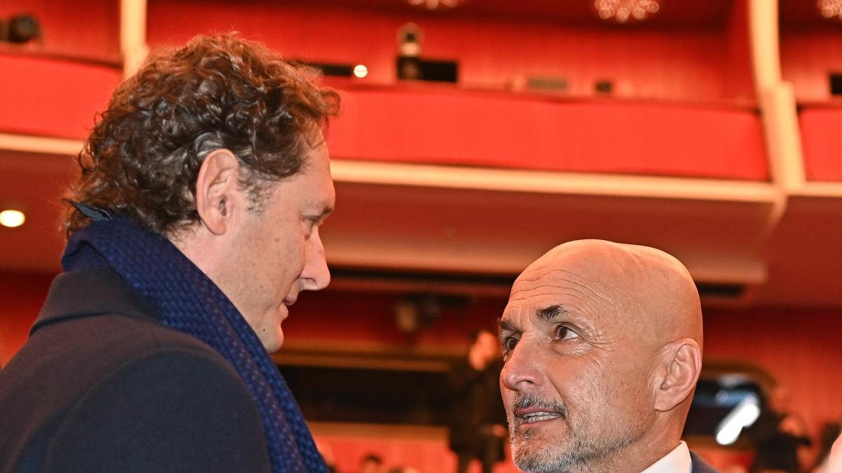 La Juventus festeggia i 50 anni di John Elkann: "Giornata speciale"