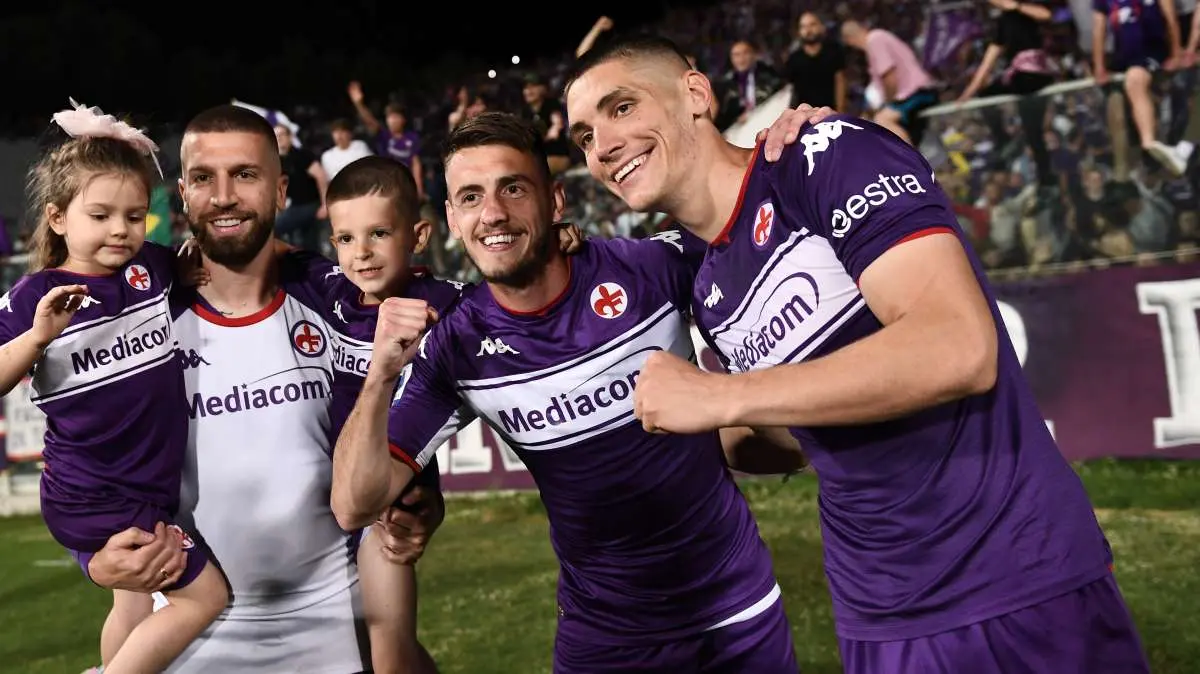 Dopo Juventus e Inter c'è anche il Napoli su Milenkovic: la Fiorentina chiede 15 milioni