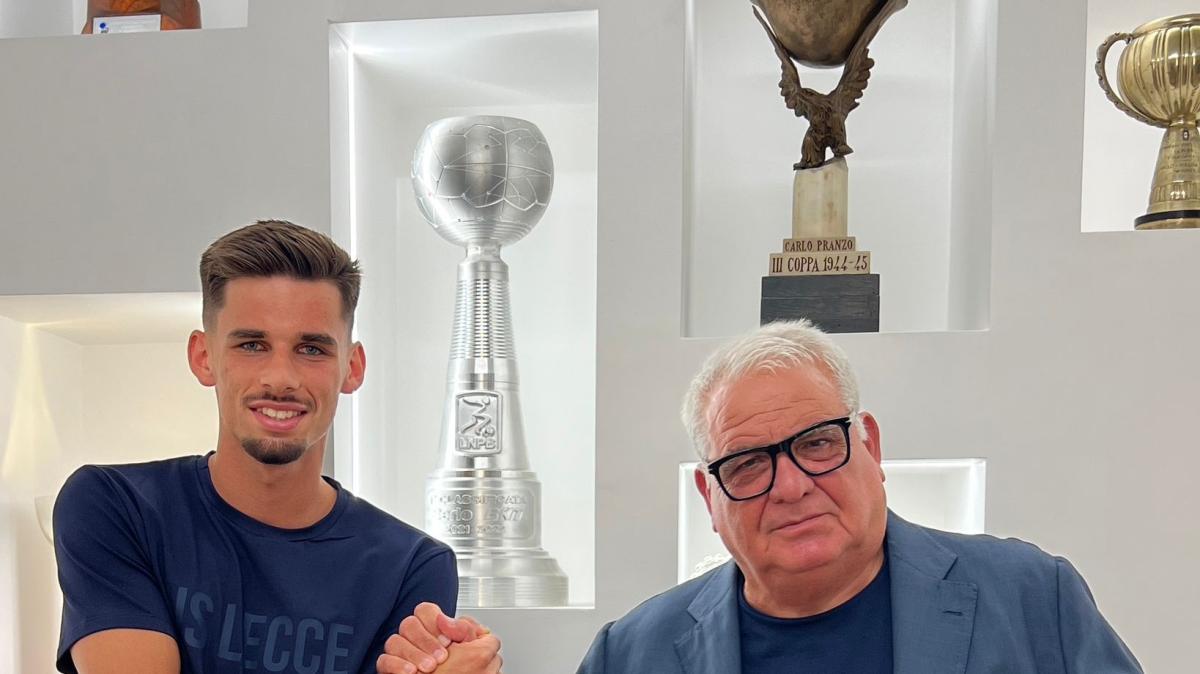 Lecce, due arrivederci in prestito: Alex Sala va al Maiorca, Marchwinski torna in Polonia