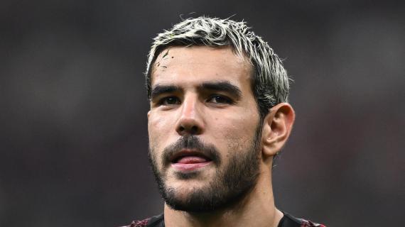 Milan, per Theo Hernandez non si parla di rinnovo al momento. Ha contratto fino al 2026