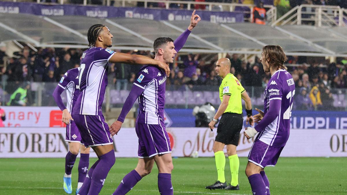 Un gol di Gosens e zona rossa lontana 8 punti. Corriere Fiorentino: "Urlo salvezza"