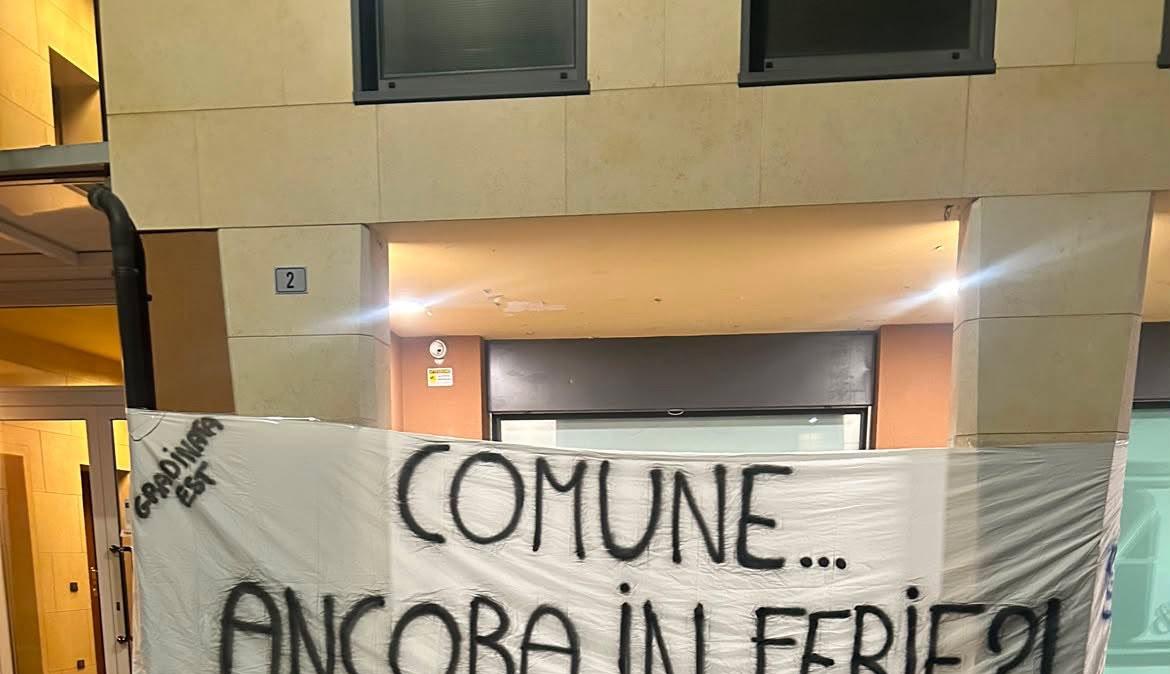 "Comune... ancora in ferie?". Gli ultras della Folgore Caratese contro il sindaco