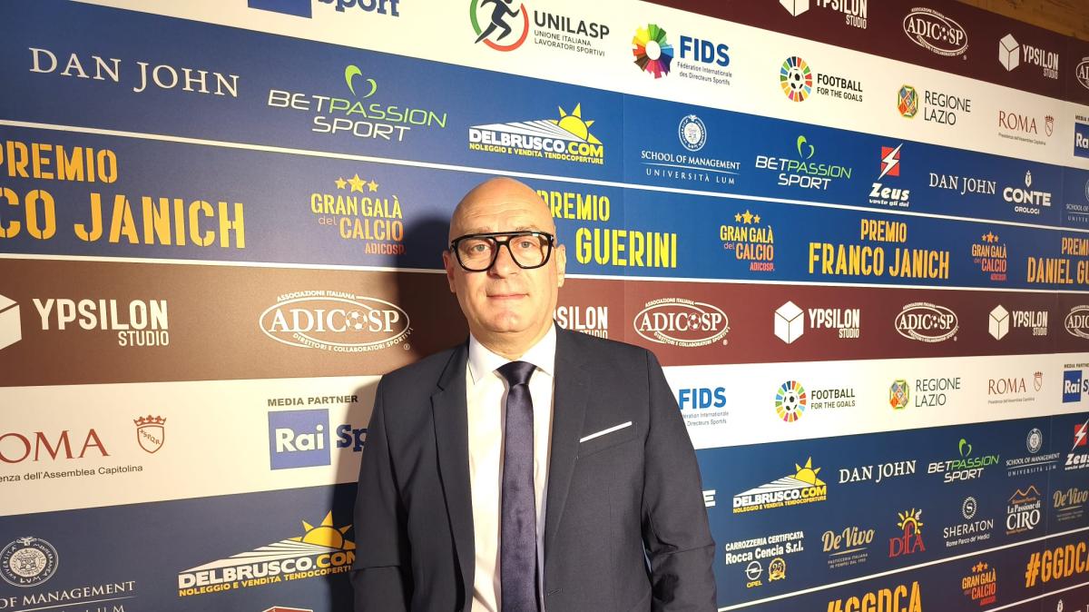 Casarano, il ds Obbiettivo: "Playoff traguardo meritato. Mister Di Vito resta con noi"