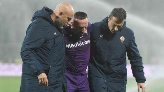 Fiorentina, Ribery in stampelle a seguire la seduta di oggi